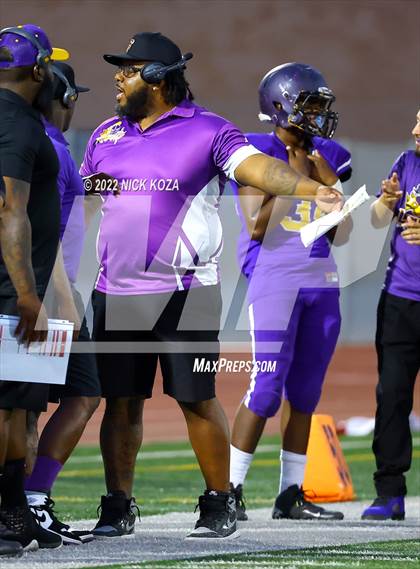 Thumbnail 2 in Lynwood vs. Cabrillo photogallery.