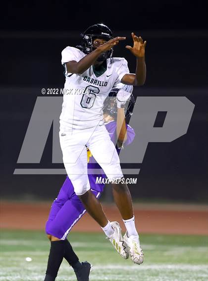 Thumbnail 3 in Lynwood vs. Cabrillo photogallery.
