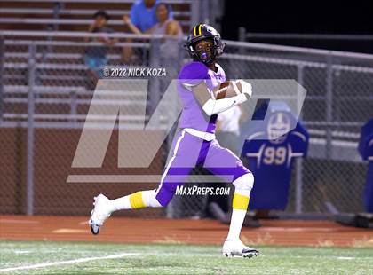 Thumbnail 2 in Lynwood vs. Cabrillo photogallery.