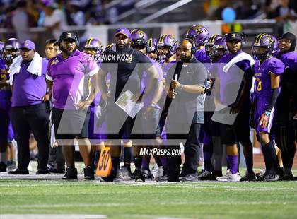 Thumbnail 2 in Lynwood vs. Cabrillo photogallery.