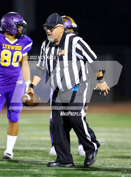 Thumbnail 3 in Lynwood vs. Cabrillo photogallery.