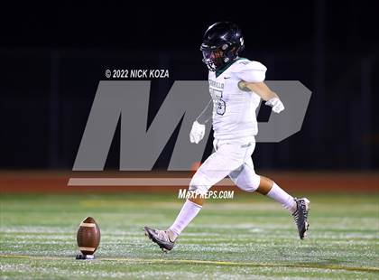 Thumbnail 2 in Lynwood vs. Cabrillo photogallery.
