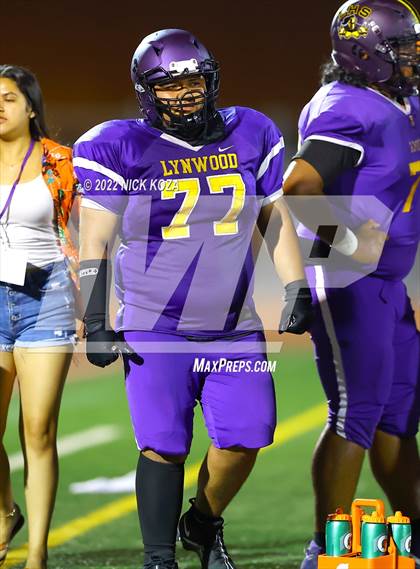 Thumbnail 2 in Lynwood vs. Cabrillo photogallery.