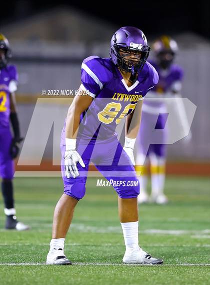 Thumbnail 2 in Lynwood vs. Cabrillo photogallery.