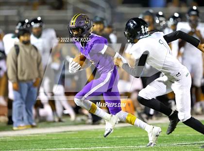 Thumbnail 2 in Lynwood vs. Cabrillo photogallery.