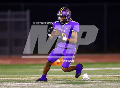Thumbnail 2 in Lynwood vs. Cabrillo photogallery.