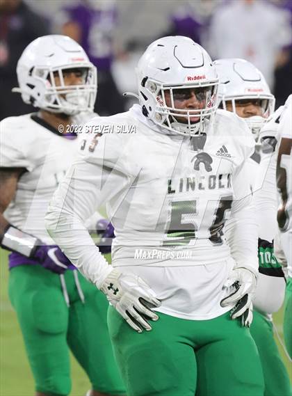 Thumbnail 2 in Carlsbad vs. Lincoln (CIF SDS Open Division Final) photogallery.