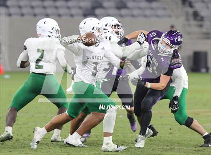 Thumbnail 1 in Carlsbad vs. Lincoln (CIF SDS Open Division Final) photogallery.
