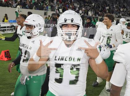 Thumbnail 2 in Carlsbad vs. Lincoln (CIF SDS Open Division Final) photogallery.