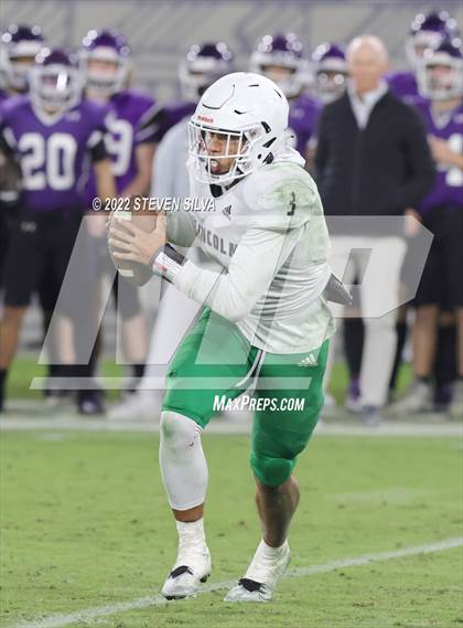 Thumbnail 3 in Carlsbad vs. Lincoln (CIF SDS Open Division Final) photogallery.