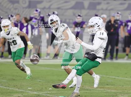 Thumbnail 3 in Carlsbad vs. Lincoln (CIF SDS Open Division Final) photogallery.