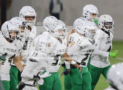 Thumbnail 1 in Carlsbad vs. Lincoln (CIF SDS Open Division Final) photogallery.