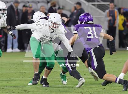 Thumbnail 2 in Carlsbad vs. Lincoln (CIF SDS Open Division Final) photogallery.