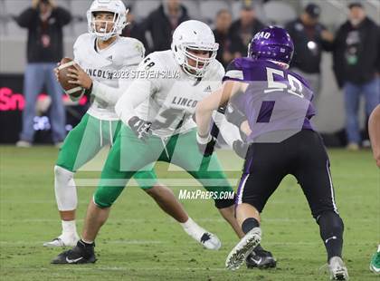 Thumbnail 3 in Carlsbad vs. Lincoln (CIF SDS Open Division Final) photogallery.