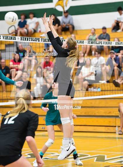 Thumbnail 2 in Highland @ Sunnyslope photogallery.