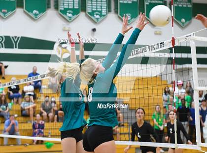 Thumbnail 1 in Highland @ Sunnyslope photogallery.