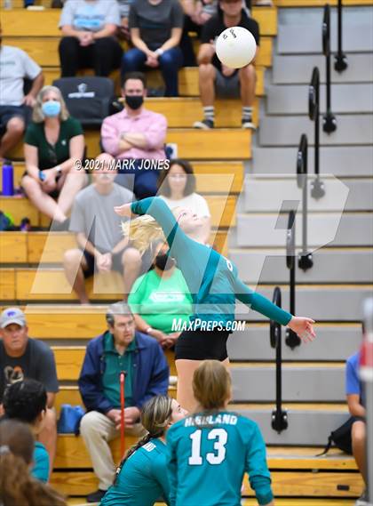 Thumbnail 1 in Highland @ Sunnyslope photogallery.