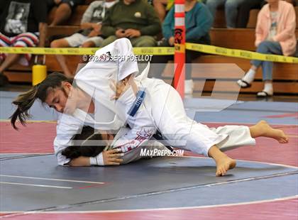 Thumbnail 2 in Waiakea Tournament photogallery.
