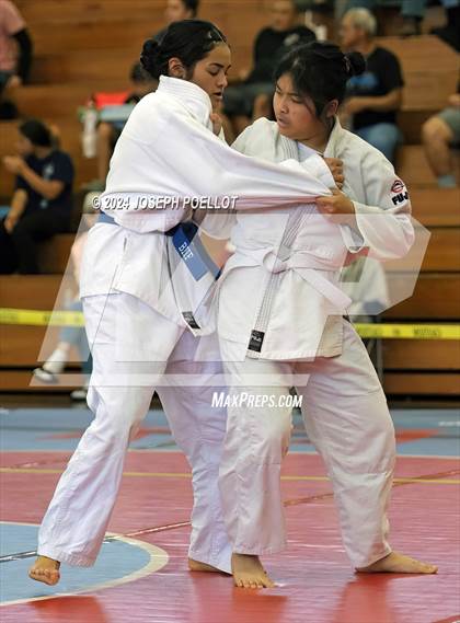 Thumbnail 2 in Waiakea Tournament photogallery.
