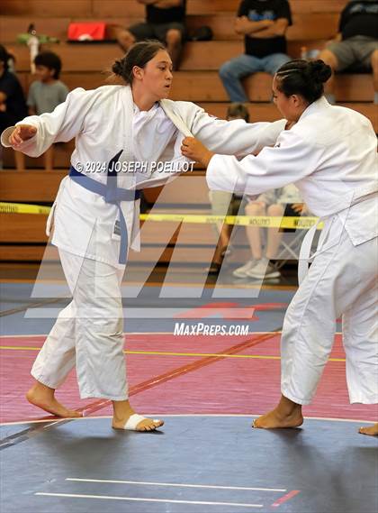 Thumbnail 2 in Waiakea Tournament photogallery.
