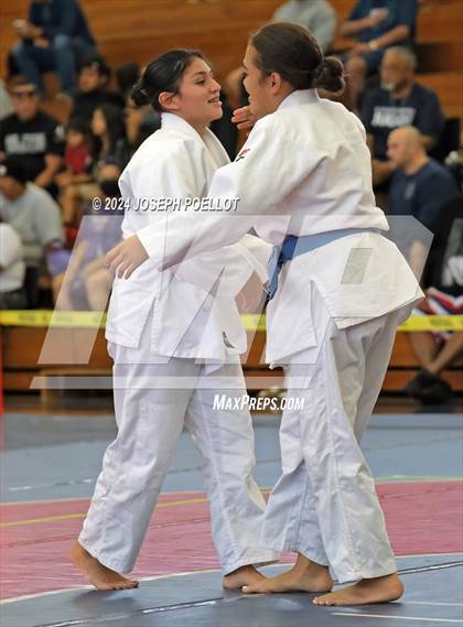 Thumbnail 3 in Waiakea Tournament photogallery.