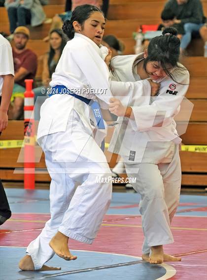 Thumbnail 1 in Waiakea Tournament photogallery.