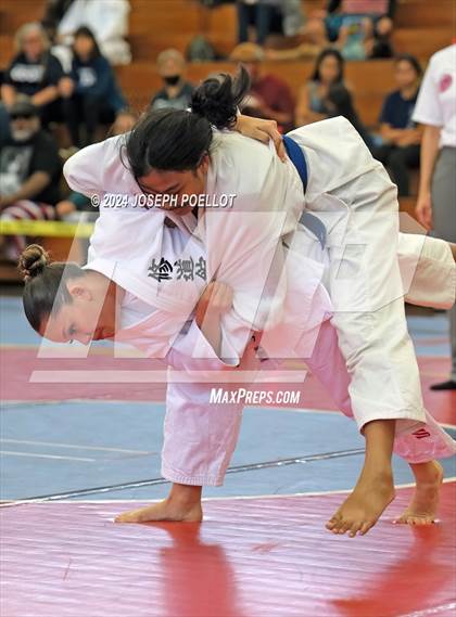 Thumbnail 2 in Waiakea Tournament photogallery.