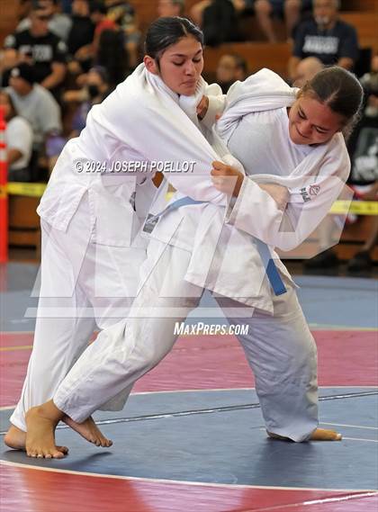 Thumbnail 2 in Waiakea Tournament photogallery.