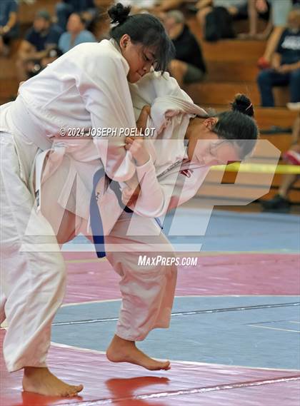 Thumbnail 3 in Waiakea Tournament photogallery.
