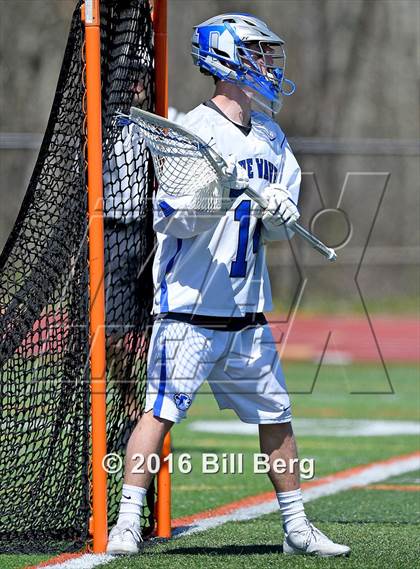 Thumbnail 2 in Darien @ Manhasset photogallery.