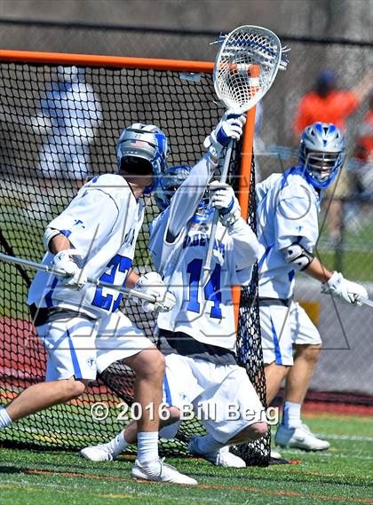 Thumbnail 1 in Darien @ Manhasset photogallery.
