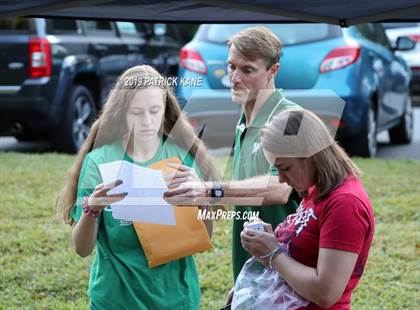 Thumbnail 1 in Monroe Parker Invitational photogallery.