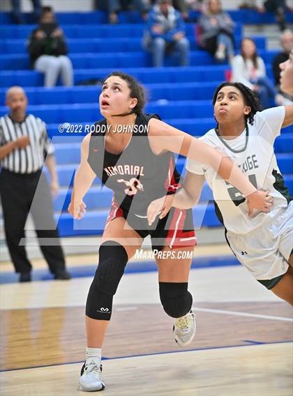 Thumbnail 2 in Mansfield vs Memorial (McDonald's Texas Invitational) photogallery.