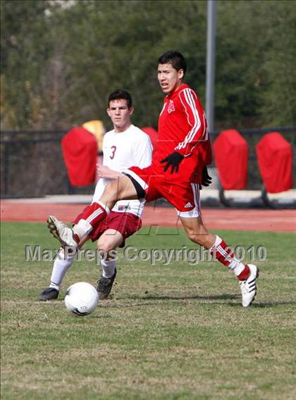 Thumbnail 2 in Oaks Christian vs Bishop Diego photogallery.