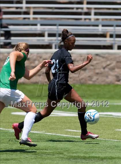 Thumbnail 1 in St. Mary's vs. Franklin (CIF SJS D1Final) photogallery.