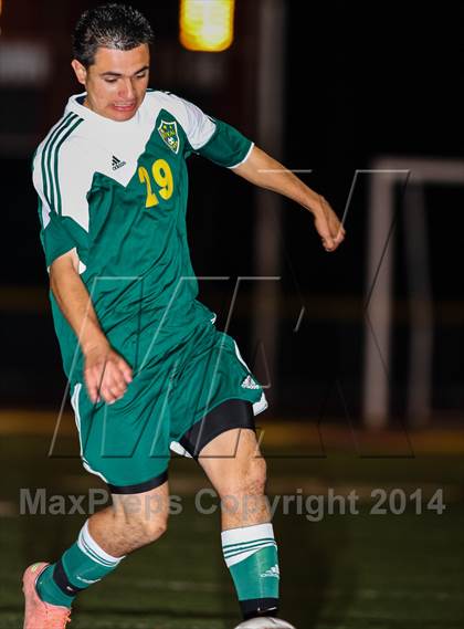 Thumbnail 2 in Royal @ Simi Valley photogallery.