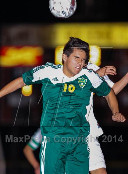 Thumbnail 3 in Royal @ Simi Valley photogallery.