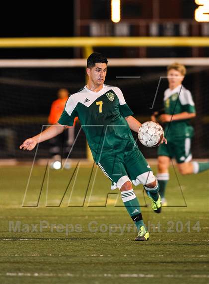 Thumbnail 3 in Royal @ Simi Valley photogallery.