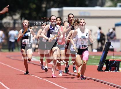 Thumbnail 3 in VHSL State Championships 5&6 (4 x 800) photogallery.