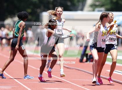 Thumbnail 1 in VHSL State Championships 5&6 (4 x 800) photogallery.
