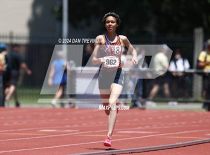 Thumbnail 2 in VHSL State Championships 5&6 (4 x 800) photogallery.