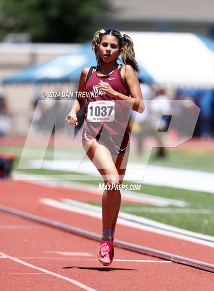Thumbnail 3 in VHSL State Championships 5&6 (4 x 800) photogallery.