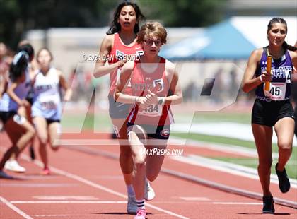 Thumbnail 2 in VHSL State Championships 5&6 (4 x 800) photogallery.