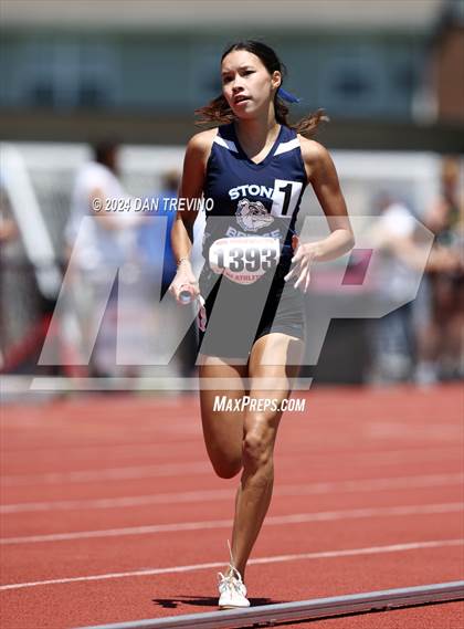 Thumbnail 1 in VHSL State Championships 5&6 (4 x 800) photogallery.