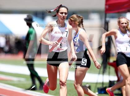Thumbnail 3 in VHSL State Championships 5&6 (4 x 800) photogallery.