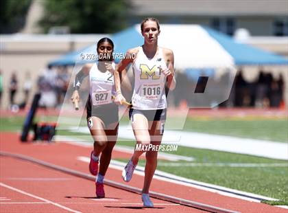 Thumbnail 1 in VHSL State Championships 5&6 (4 x 800) photogallery.