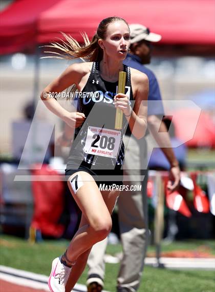 Thumbnail 1 in VHSL State Championships 5&6 (4 x 800) photogallery.