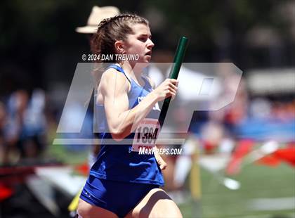 Thumbnail 3 in VHSL State Championships 5&6 (4 x 800) photogallery.