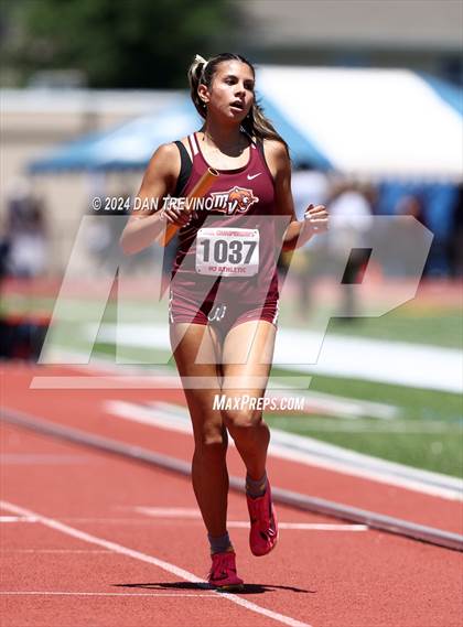 Thumbnail 1 in VHSL State Championships 5&6 (4 x 800) photogallery.