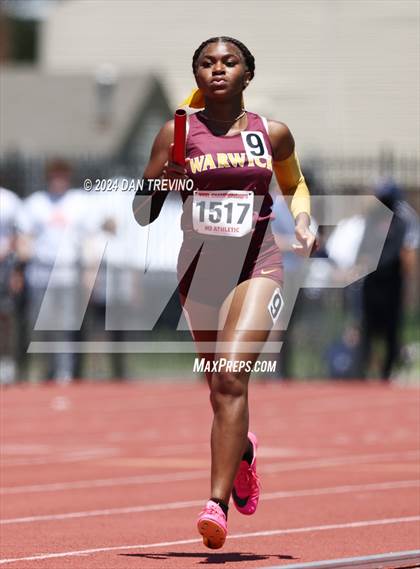 Thumbnail 2 in VHSL State Championships 5&6 (4 x 800) photogallery.
